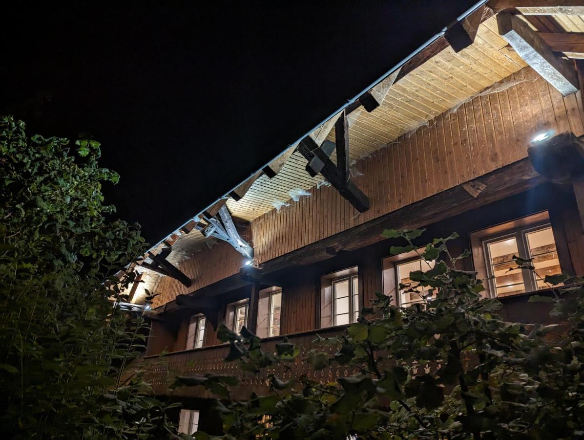 Apartment Im Historischen Schwarzwaldhaus Wieden